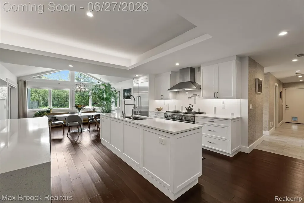 7400 Parkstone Lane Bloomfield Charter Township MI 48301