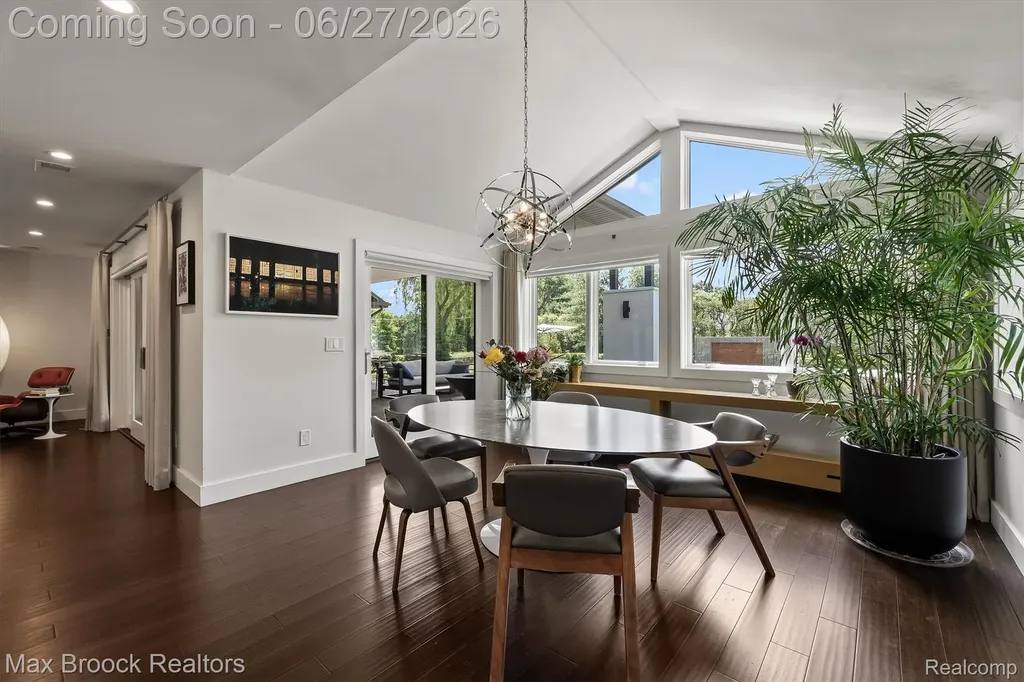 7400 Parkstone Lane Bloomfield Charter Township MI 48301
