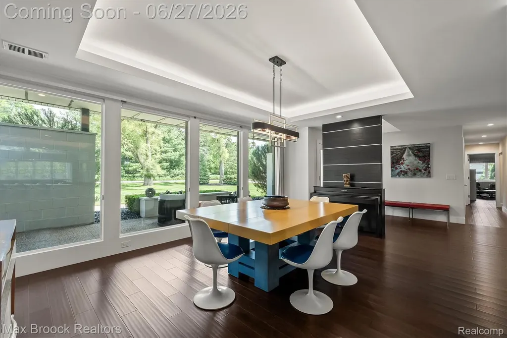 7400 Parkstone Lane Bloomfield Charter Township MI 48301