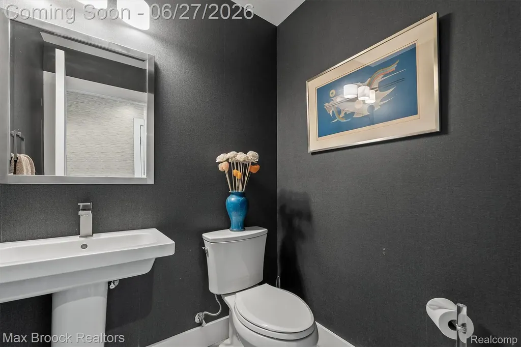 7400 Parkstone Lane Bloomfield Charter Township MI 48301