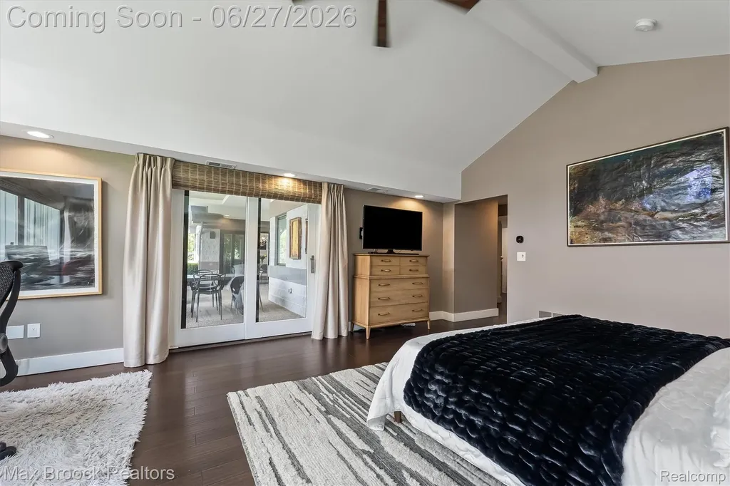 7400 Parkstone Lane Bloomfield Charter Township MI 48301