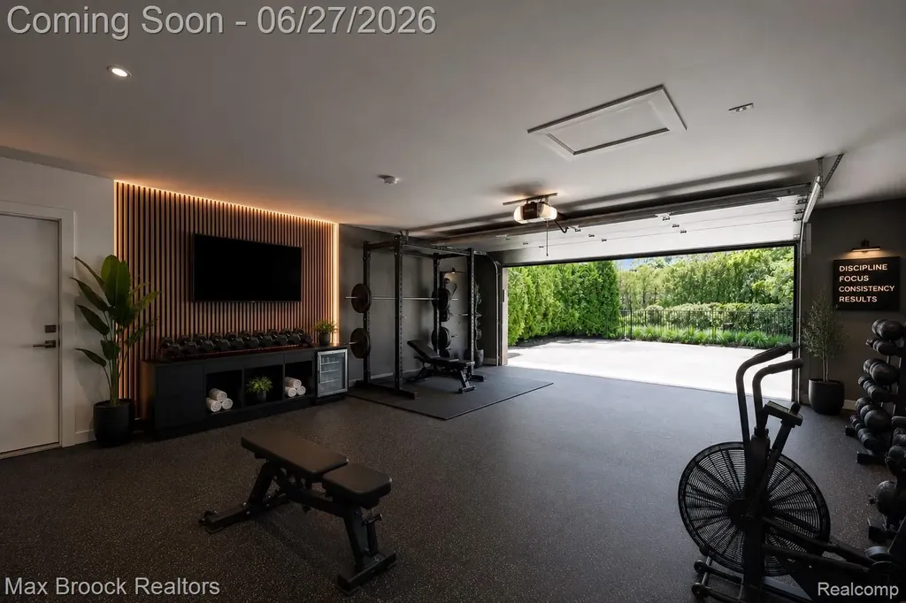 7400 Parkstone Lane Bloomfield Charter Township MI 48301
