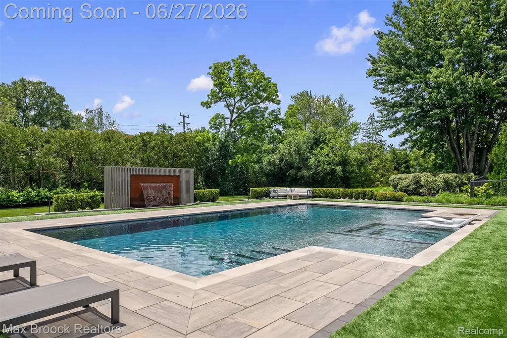 7400 Parkstone Lane Bloomfield Charter Township MI 48301