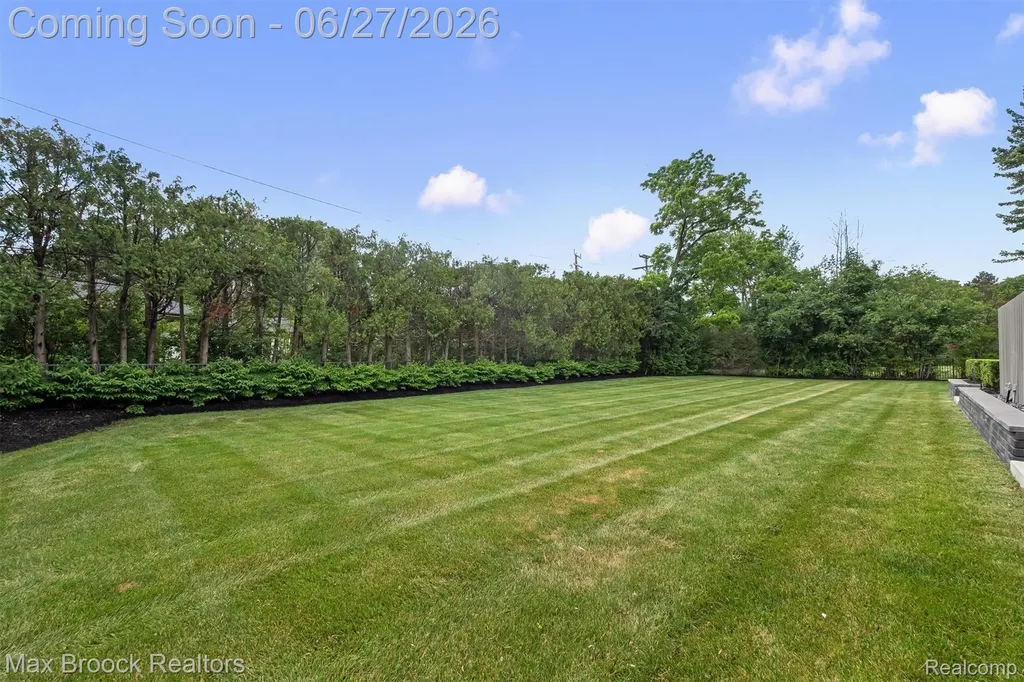7400 Parkstone Lane Bloomfield Charter Township MI 48301