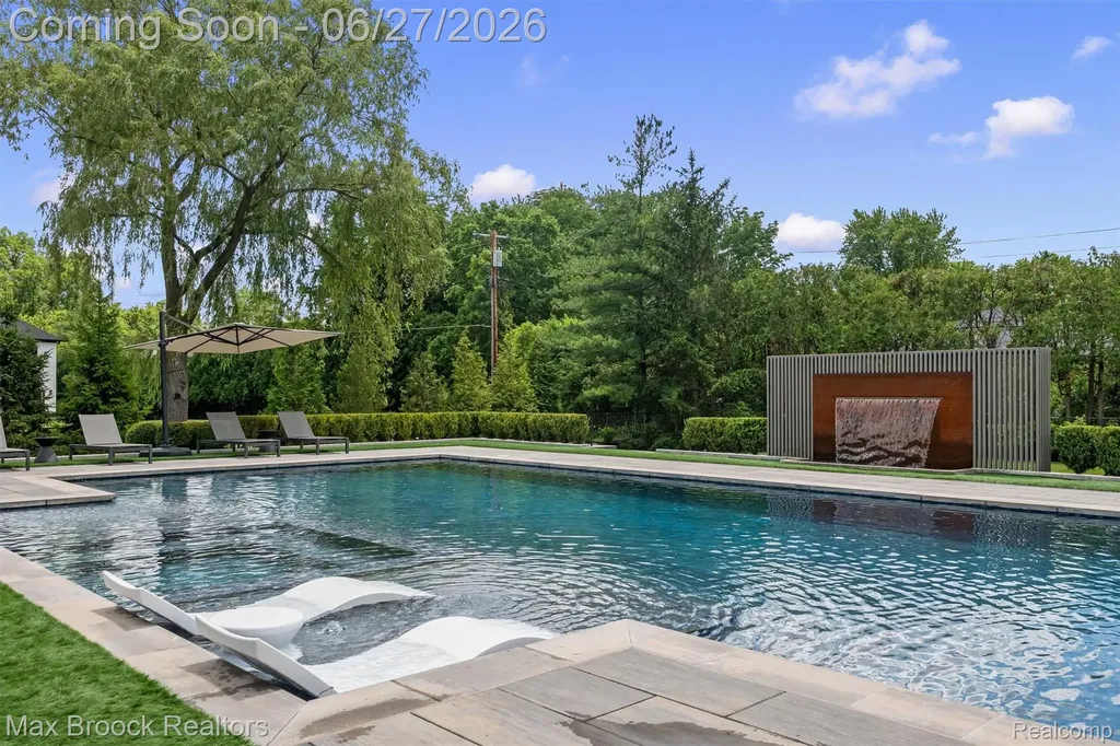 7400 Parkstone Lane Bloomfield Charter Township MI 48301