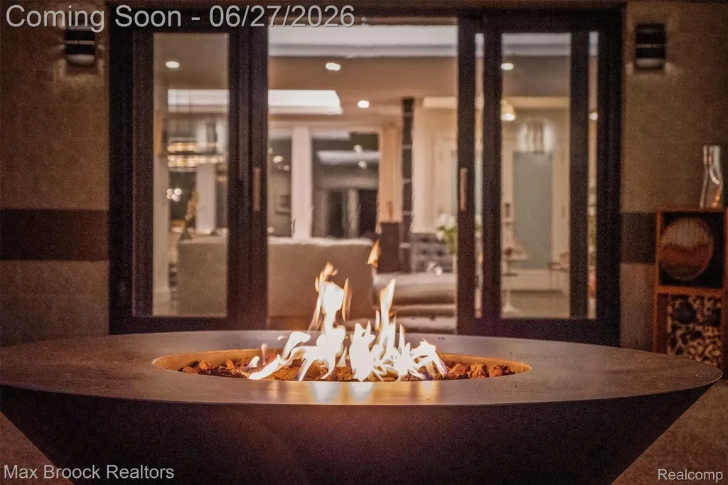 7400 Parkstone Lane Bloomfield Charter Township MI 48301