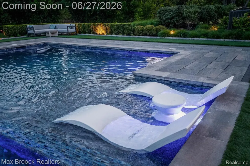 7400 Parkstone Lane Bloomfield Charter Township MI 48301