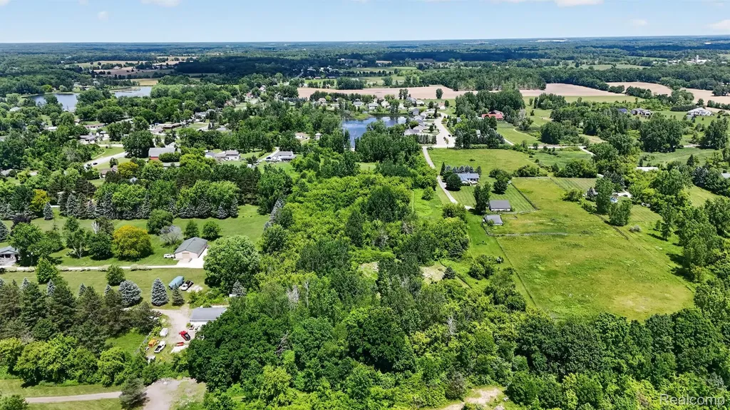 4461 Ray Road Fenton Charter Township MI 48439