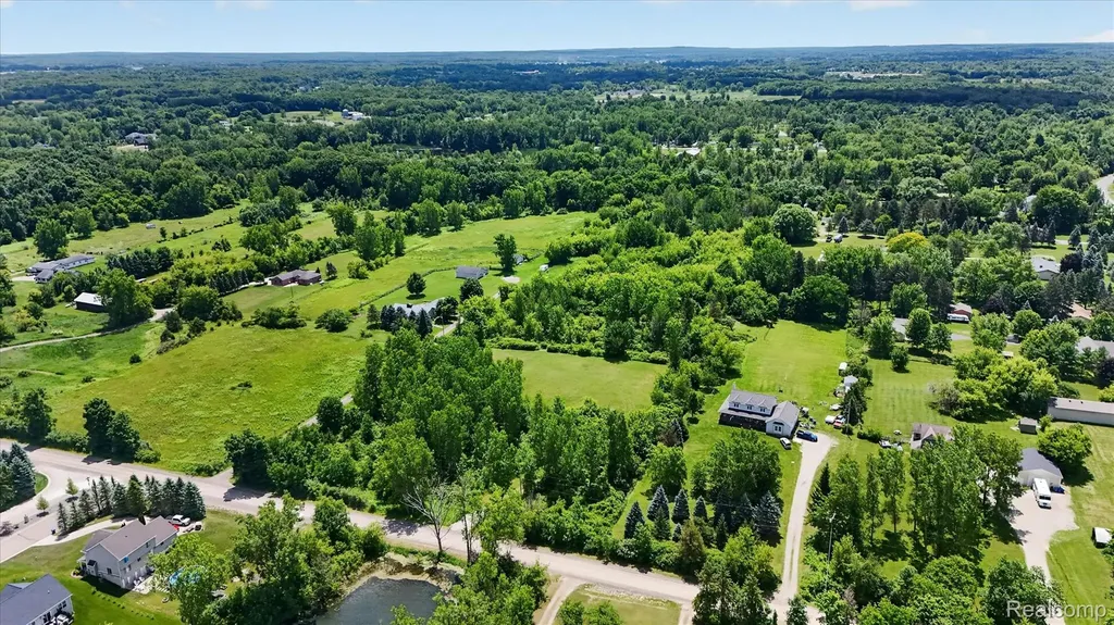 4461 Ray Road Fenton Charter Township MI 48439