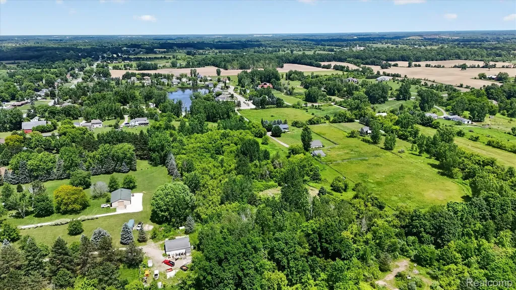 4461 Ray Road Fenton Charter Township MI 48439