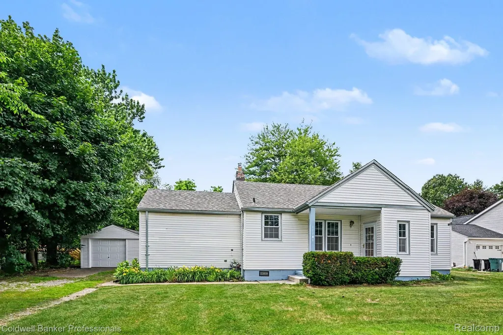 11101 Gold Arbor Road Plymouth Charter Township MI 48170