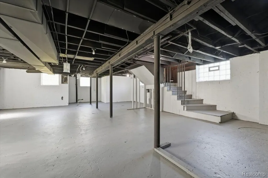 285 Owen Street Detroit City MI 48202