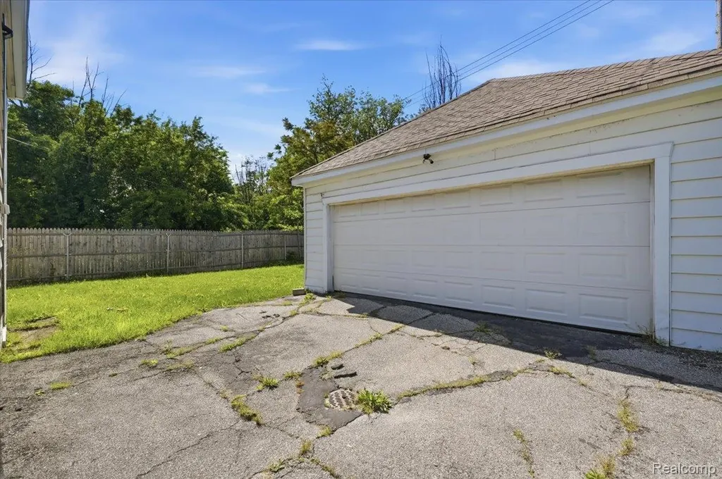 285 Owen Street Detroit City MI 48202
