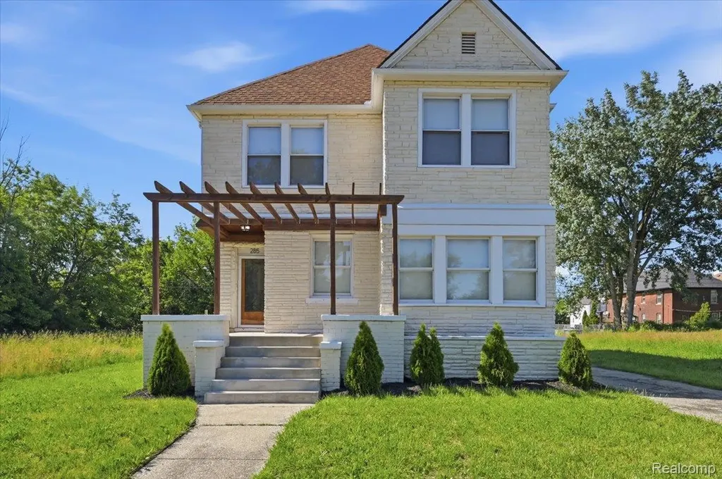 285 Owen Street Detroit City MI 48202