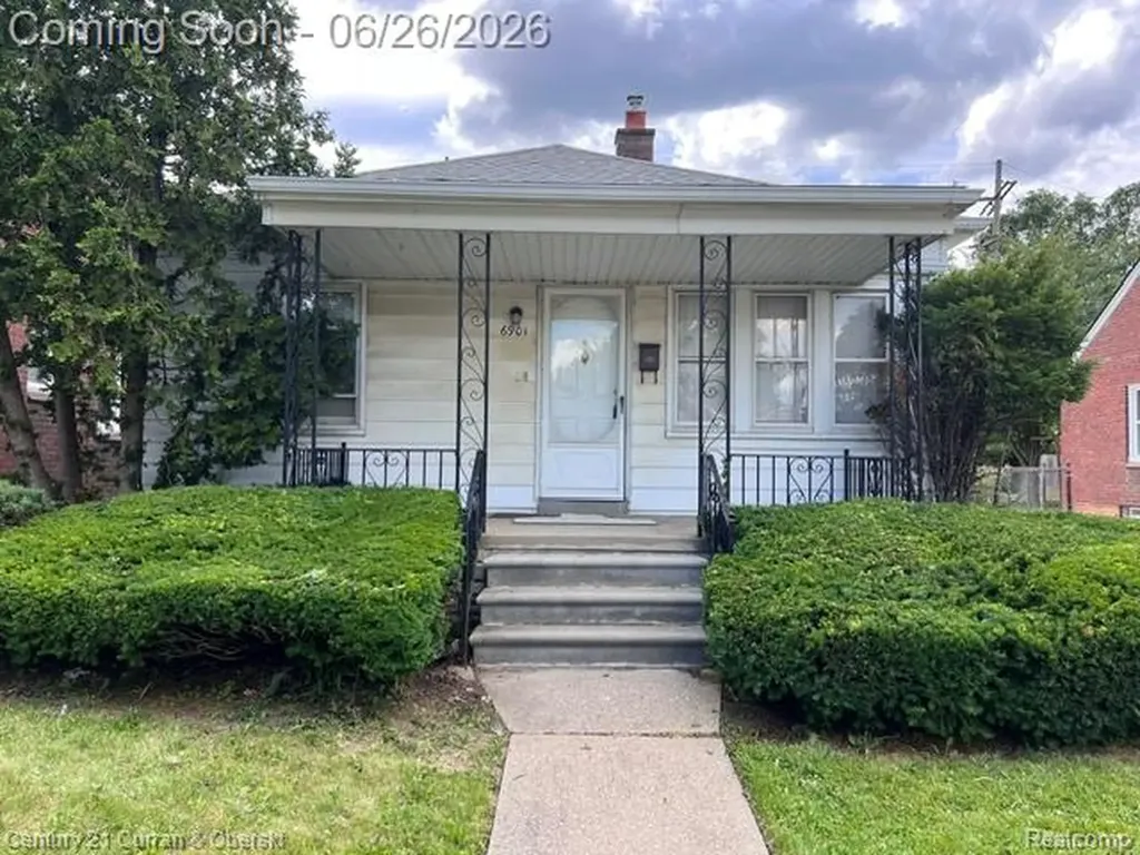 6901 Faust Avenue Detroit City MI 48228