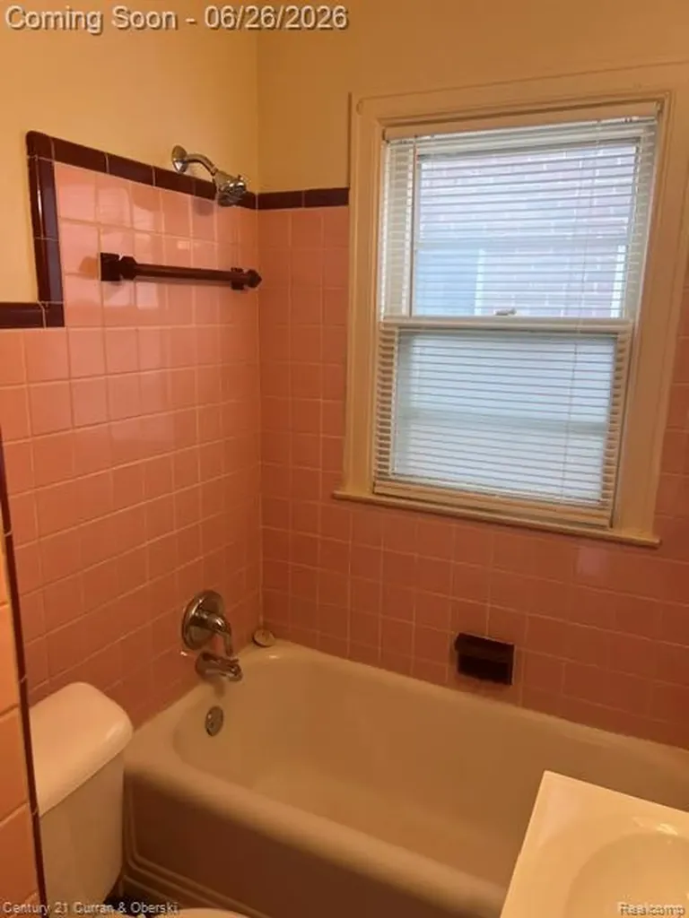 6901 Faust Avenue Detroit City MI 48228