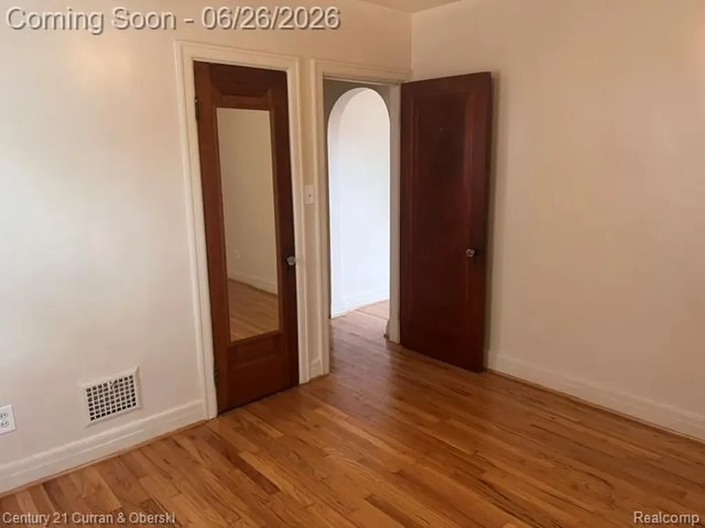 6901 Faust Avenue Detroit City MI 48228