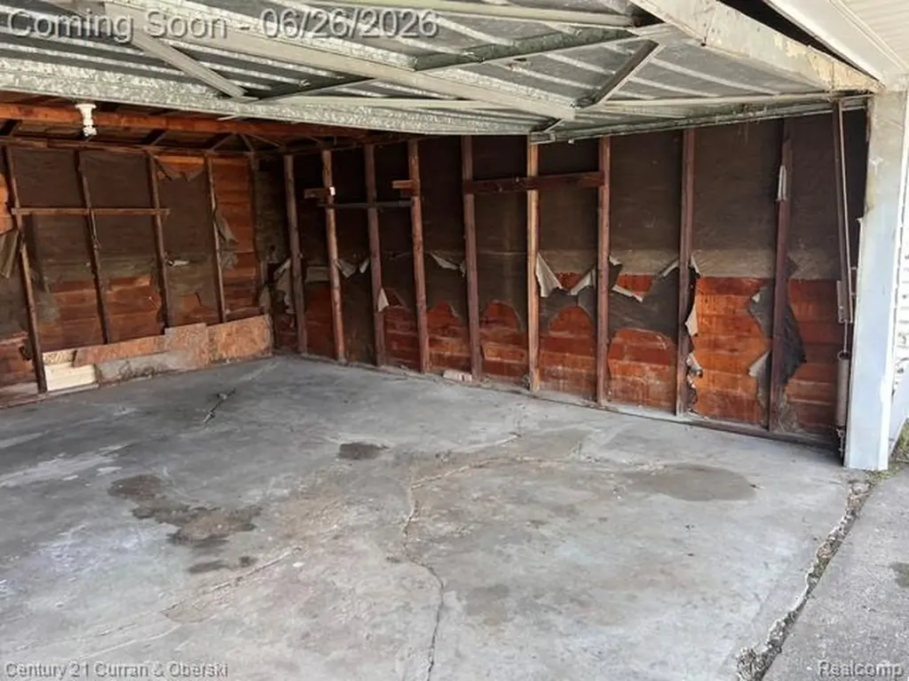 6901 Faust Avenue Detroit City MI 48228