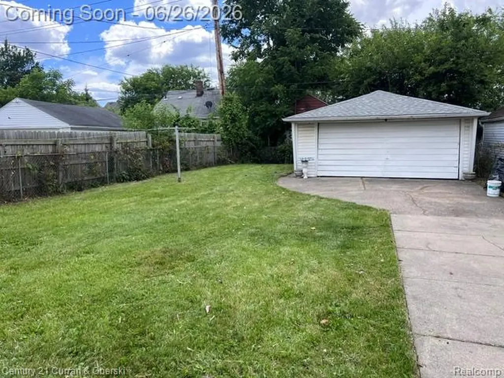 6901 Faust Avenue Detroit City MI 48228