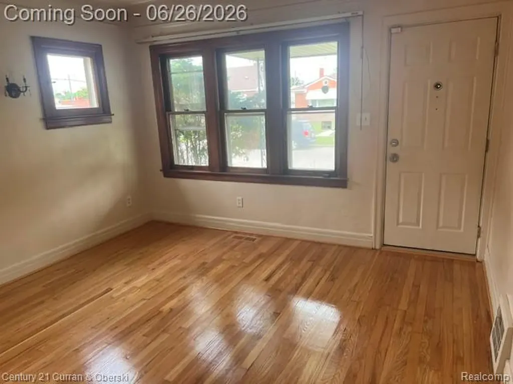 6901 Faust Avenue Detroit City MI 48228