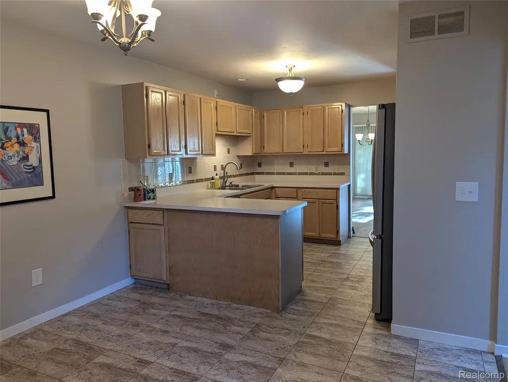 9327 Eastwind Drive Livonia City MI 48150
