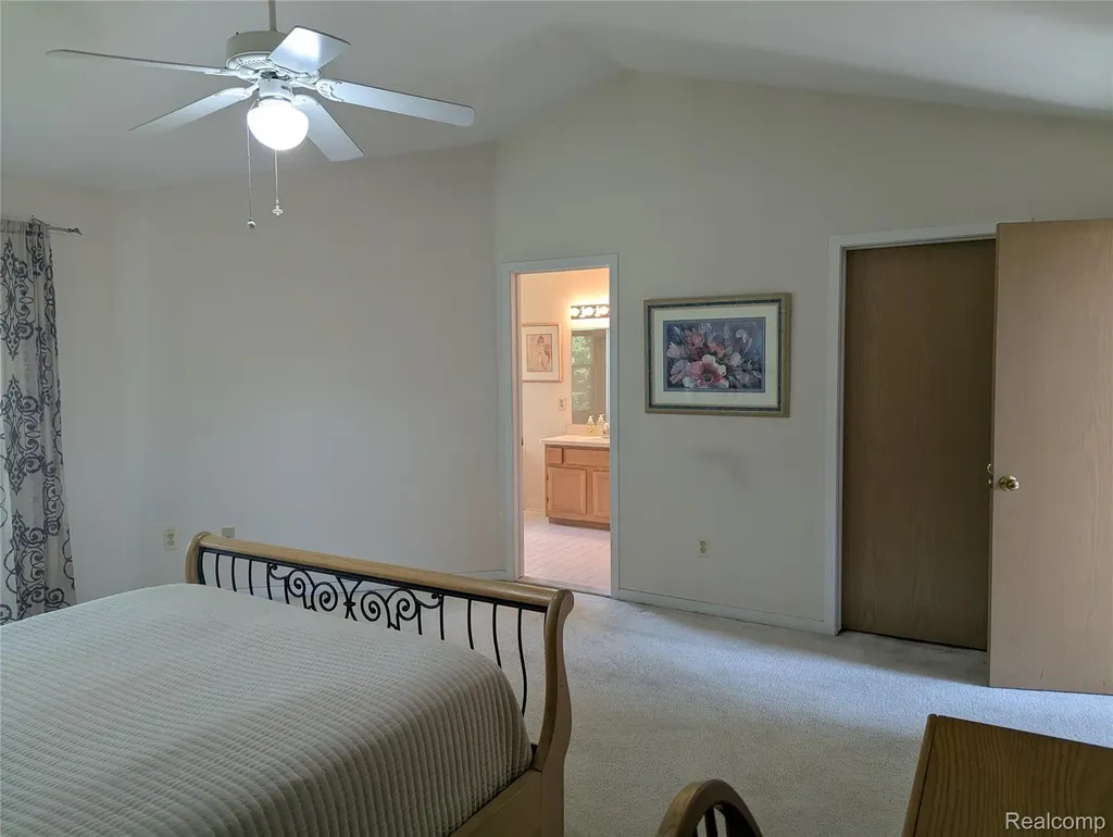 9327 Eastwind Drive Livonia City MI 48150