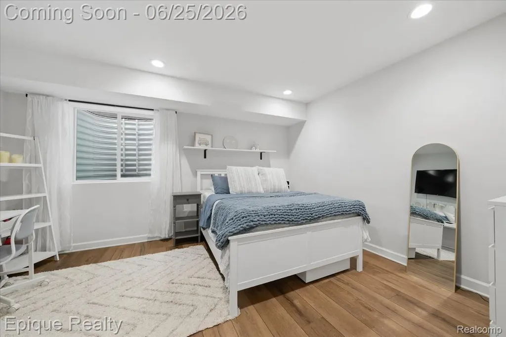 114 Bellevue Avenue Lake Orion Village MI 48362