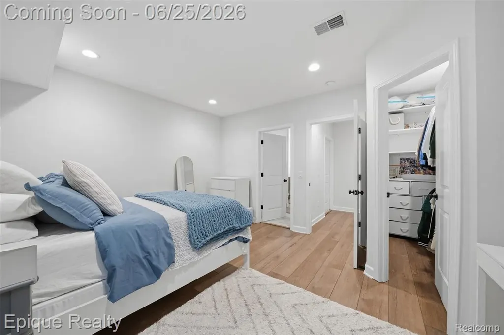 114 Bellevue Avenue Lake Orion Village MI 48362