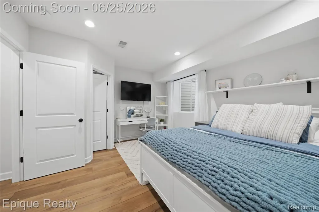 114 Bellevue Avenue Lake Orion Village MI 48362