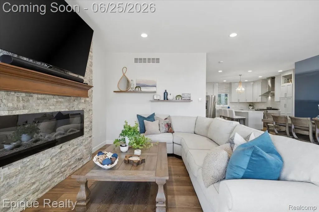 114 Bellevue Avenue Lake Orion Village MI 48362