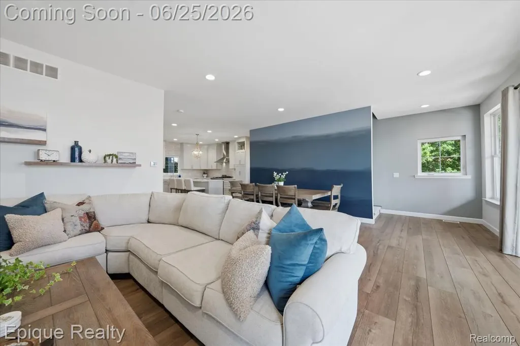 114 Bellevue Avenue Lake Orion Village MI 48362