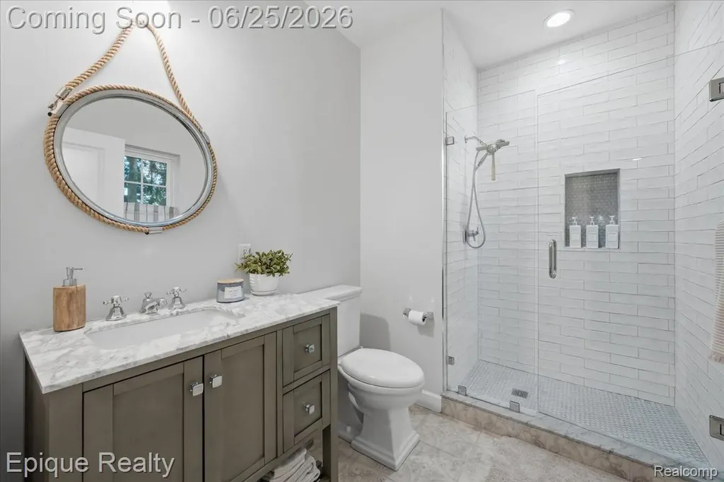 114 Bellevue Avenue Lake Orion Village MI 48362