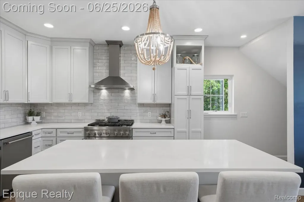 114 Bellevue Avenue Lake Orion Village MI 48362