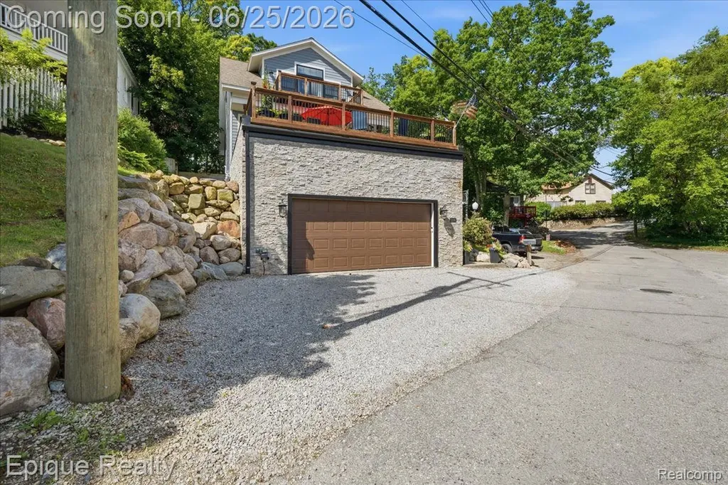 114 Bellevue Avenue Lake Orion Village MI 48362