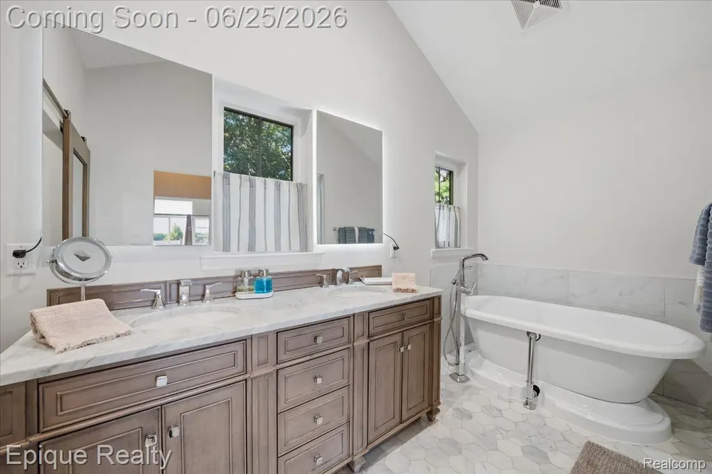 114 Bellevue Avenue Lake Orion Village MI 48362