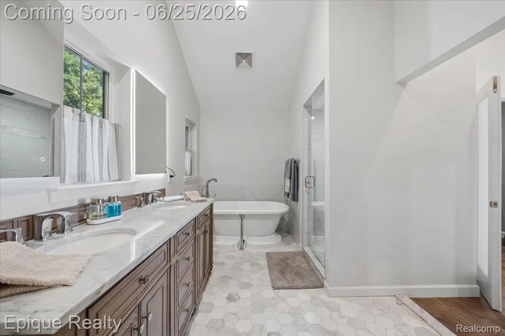 114 Bellevue Avenue Lake Orion Village MI 48362