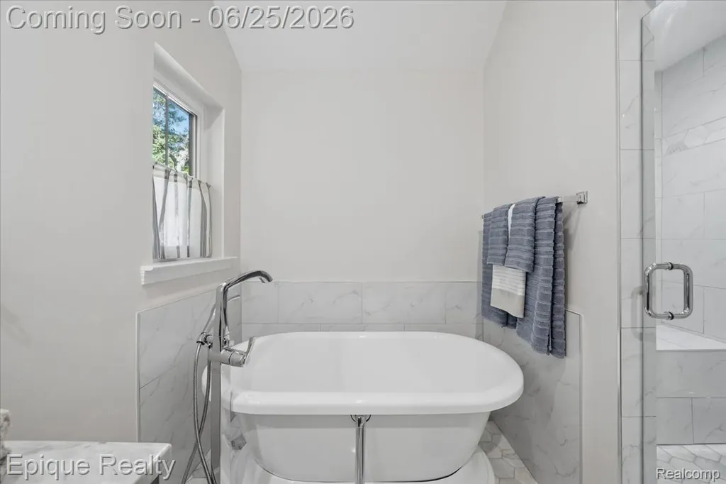 114 Bellevue Avenue Lake Orion Village MI 48362