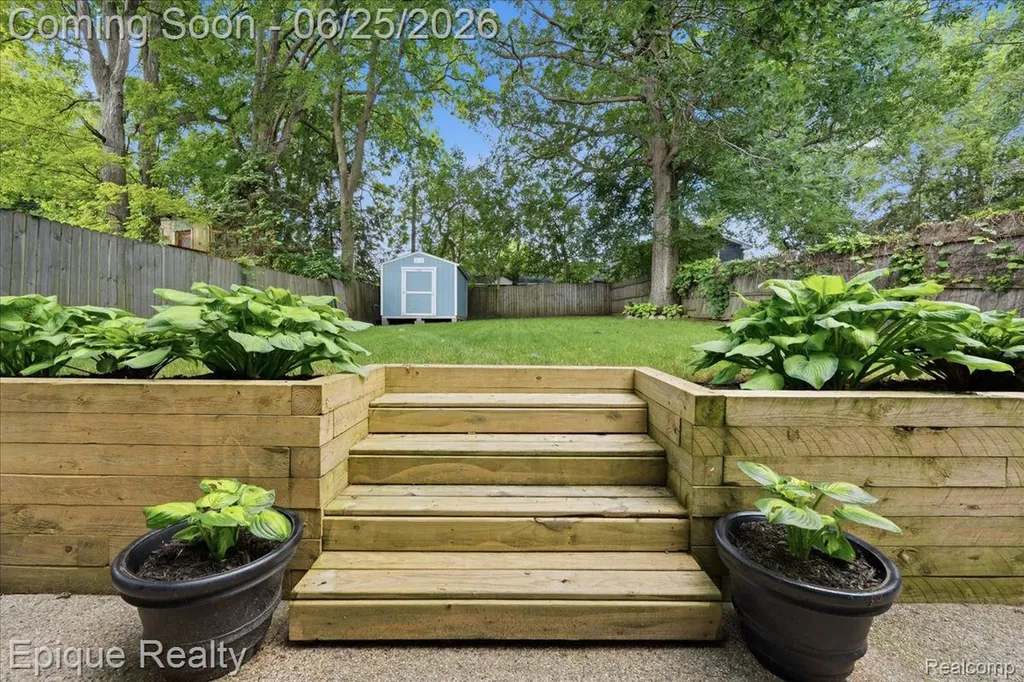 114 Bellevue Avenue Lake Orion Village MI 48362