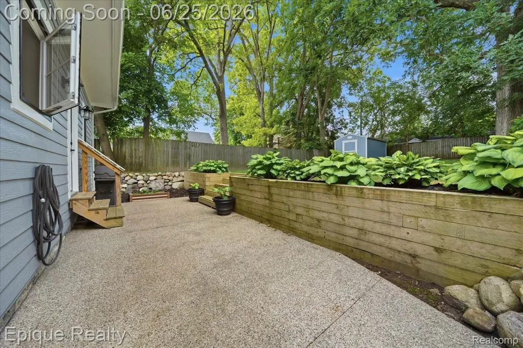 114 Bellevue Avenue Lake Orion Village MI 48362