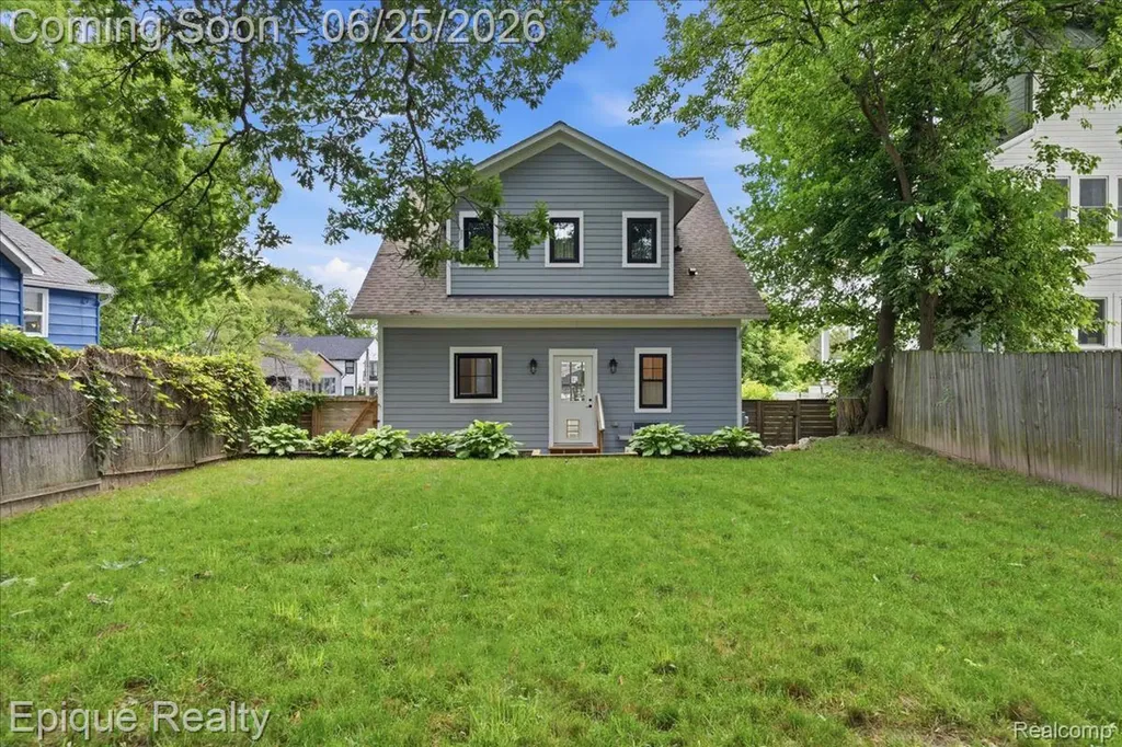 114 Bellevue Avenue Lake Orion Village MI 48362