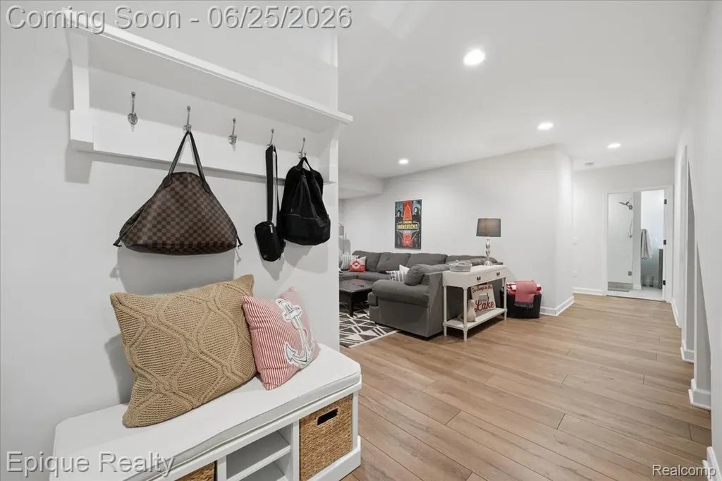 114 Bellevue Avenue Lake Orion Village MI 48362