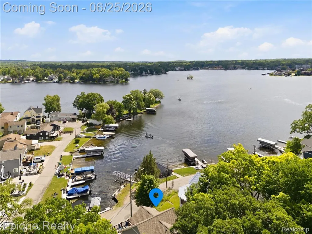 114 Bellevue Avenue Lake Orion Village MI 48362