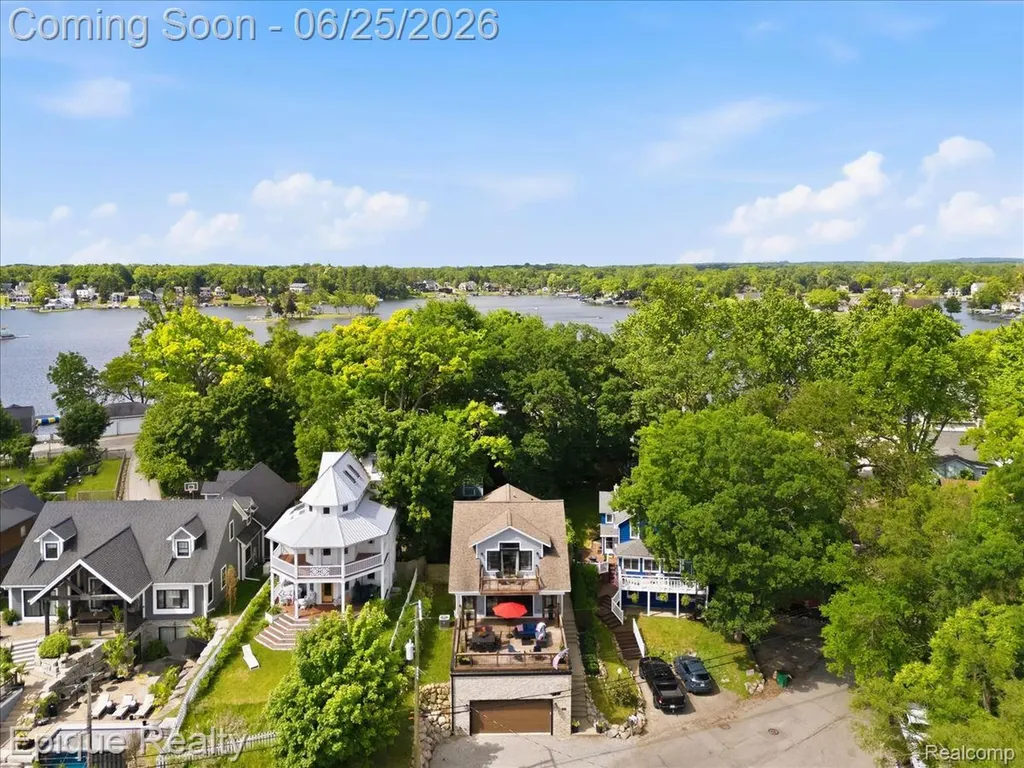 114 Bellevue Avenue Lake Orion Village MI 48362