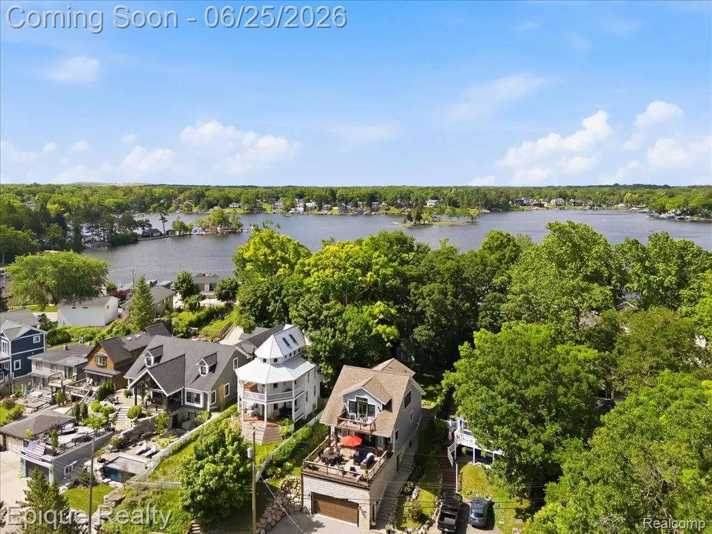 114 Bellevue Avenue Lake Orion Village MI 48362