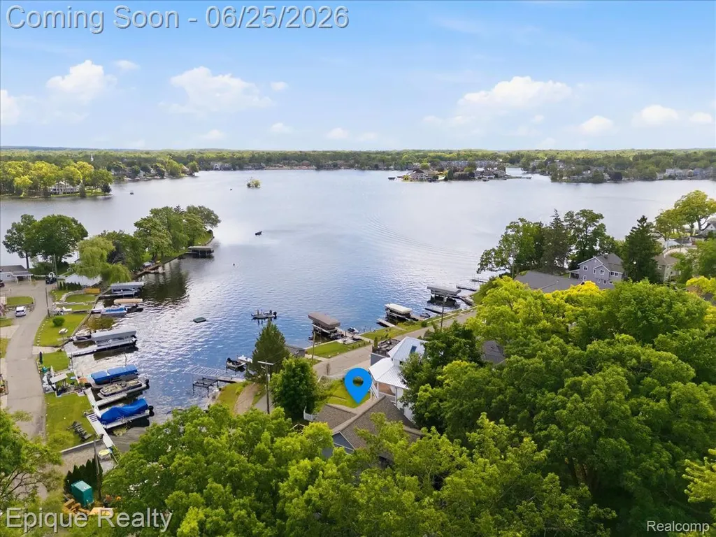 114 Bellevue Avenue Lake Orion Village MI 48362
