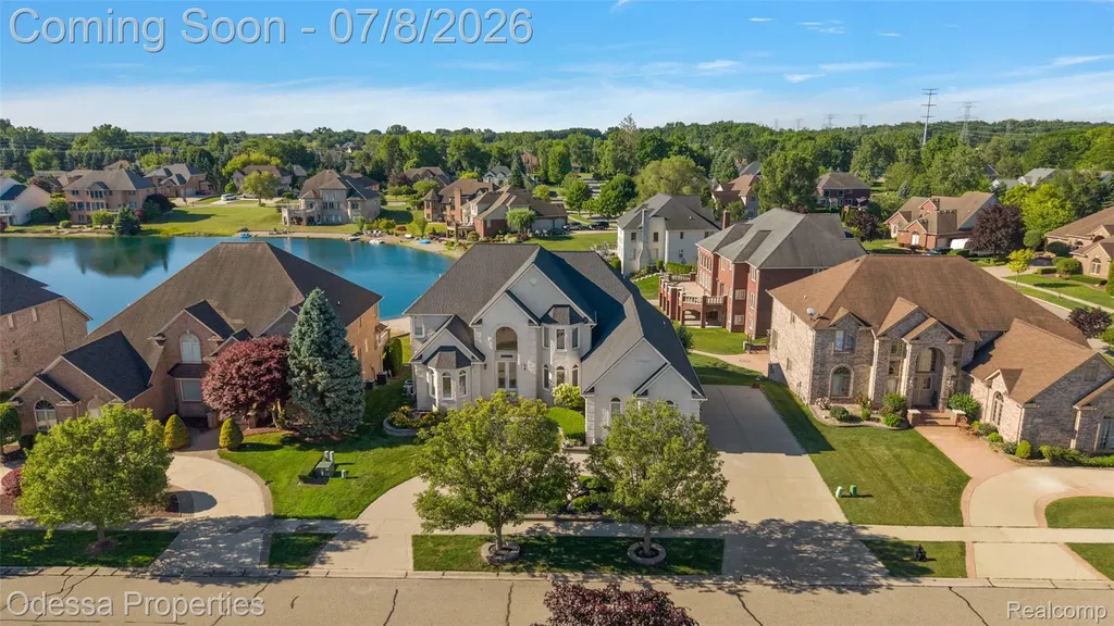 12984 Azure Drive Shelby Charter Township MI 48315