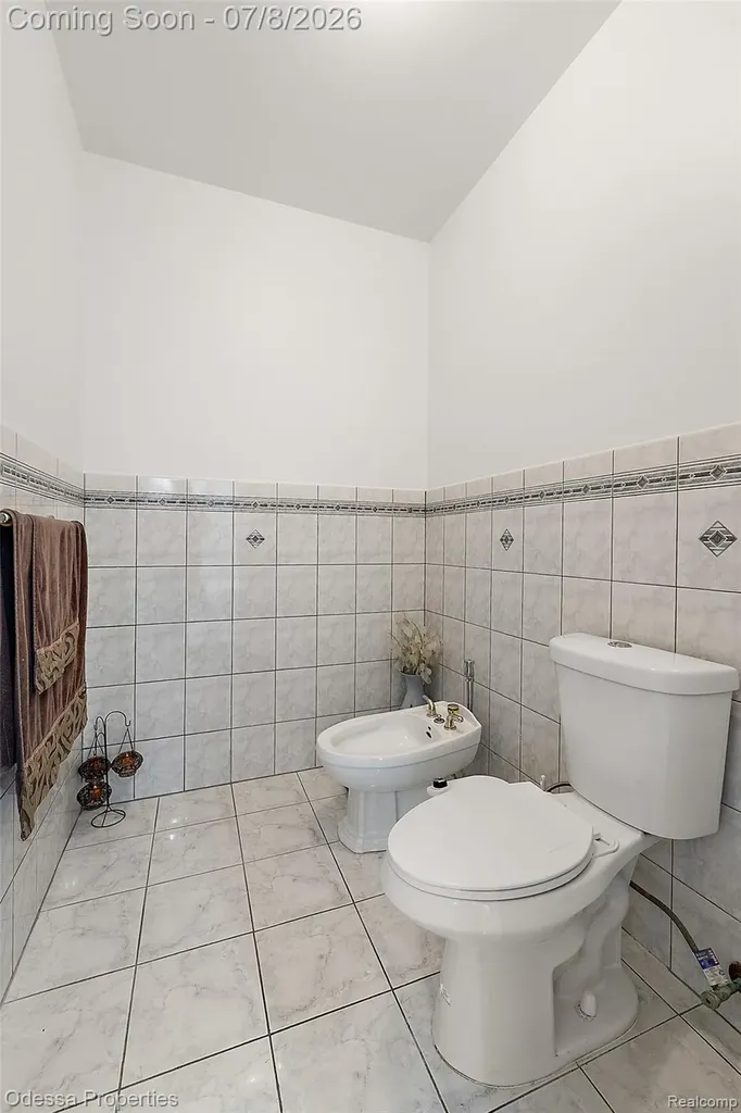 12984 Azure Drive Shelby Charter Township MI 48315