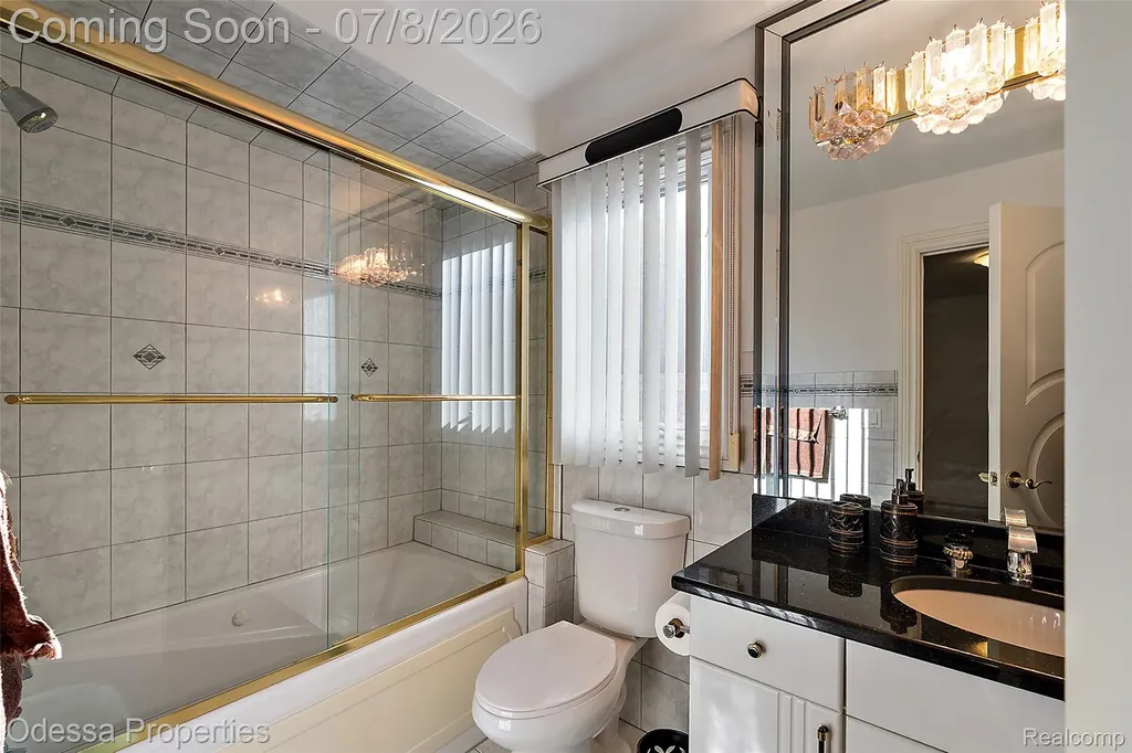 12984 Azure Drive Shelby Charter Township MI 48315