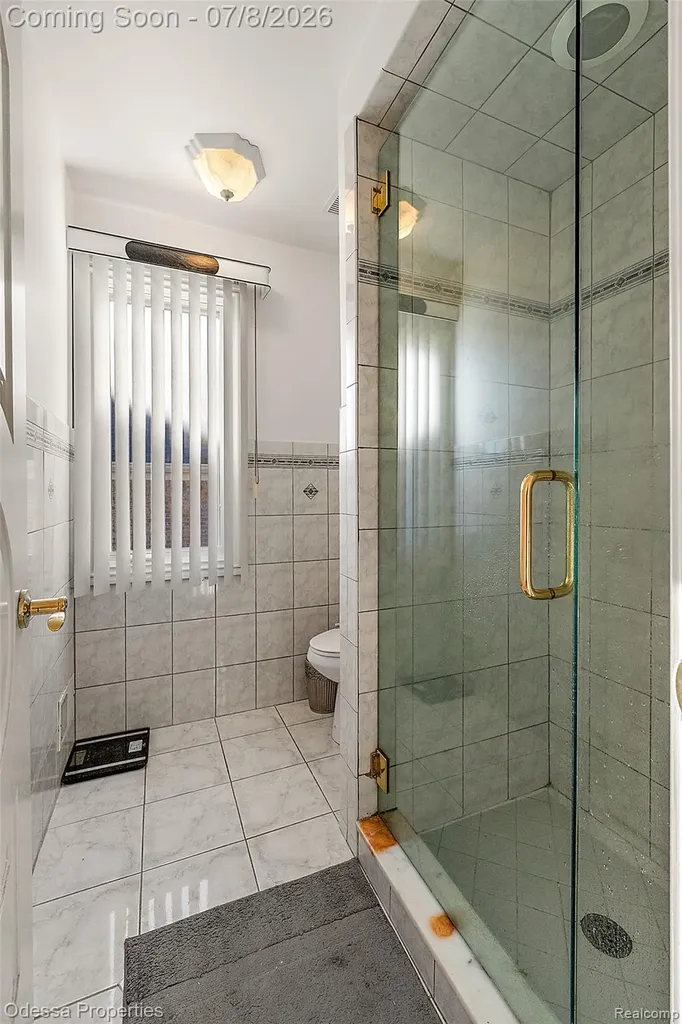 12984 Azure Drive Shelby Charter Township MI 48315