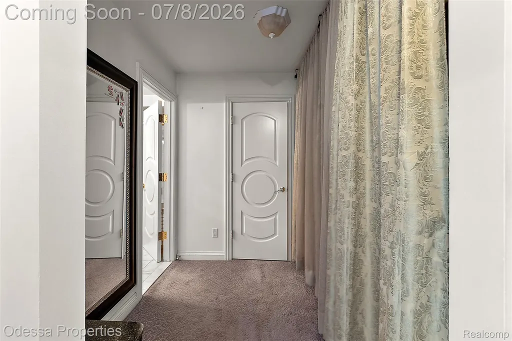 12984 Azure Drive Shelby Charter Township MI 48315
